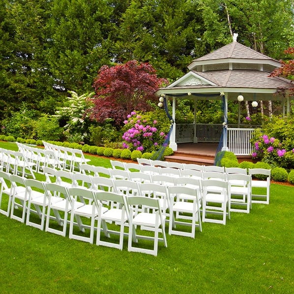 los baños de renta para fiestas cuentan con conexión de agua y electricidad